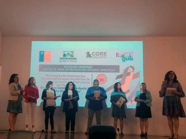 Programa Municipal es invitado a exponer en base a su experiencia en atención y orientación legal a mujeres víctimas de violencia grave en seminario de la VI región