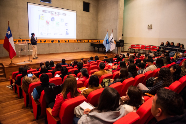 Un centenar de asistentes participaron en el Seminario de Prevención del Suicidio en la comunidad Educativa