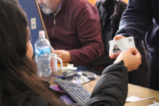 Municipio de San Antonio alerta por estafas con licencias de conducir y llama a realizar trámites con anticipación