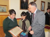 &quot;Reciclaje de Basura Marina&quot; Estudiantes de la Escuela Pedro Viveros Ormeño de Tejas Verdes ganaron concurso regional de Medio Ambiente