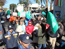 Con caminata en Llolleo llamaron al buen trato del adulto mayor