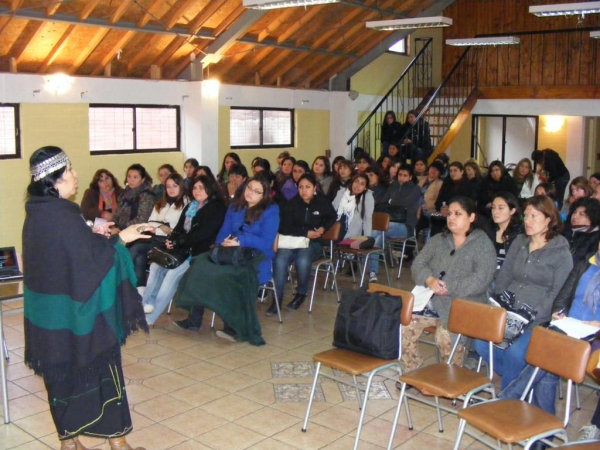 Programa de Asuntos Indígenas capacita a tías de jardines infantiles en educación intercultural