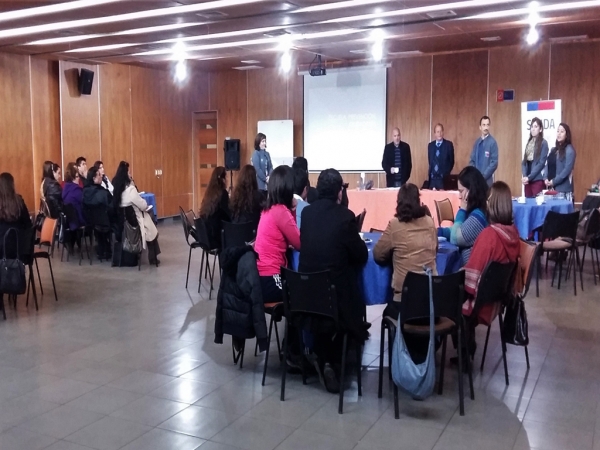 SENDA Previene capacita a 30 establecimientos educacionales de la comuna.