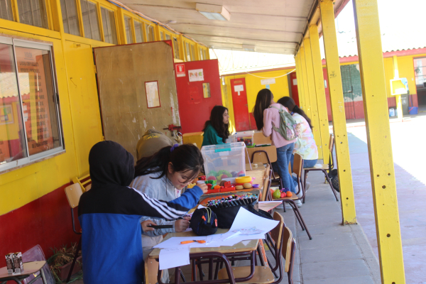 Deporte, arte y refrescante entretención ofrecen las Escuelas de Verano de San Antonio