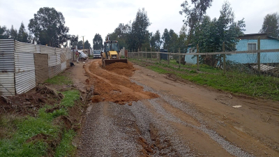 Departamento de Operaciones ejecutó trabajos de mantención en calles de tierra de distintos sectores de la comuna