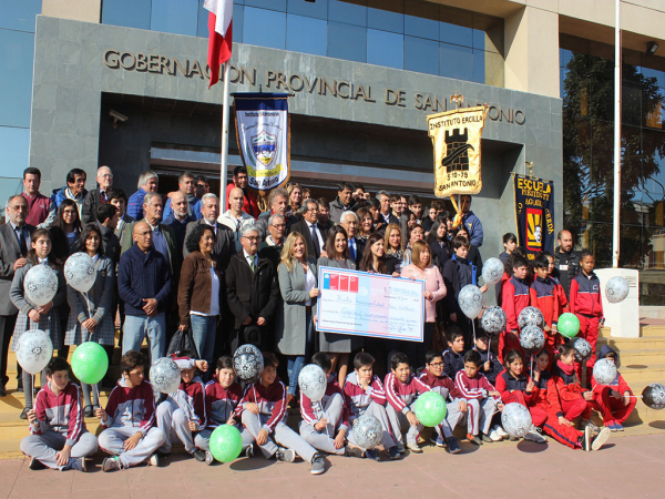 Municipio recibe recursos anuales para la construcción del estadio