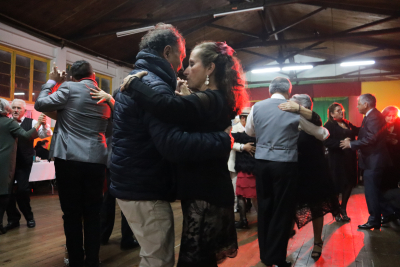 Amantes del tango y la milonga disfrutaron de la noche gardeliana