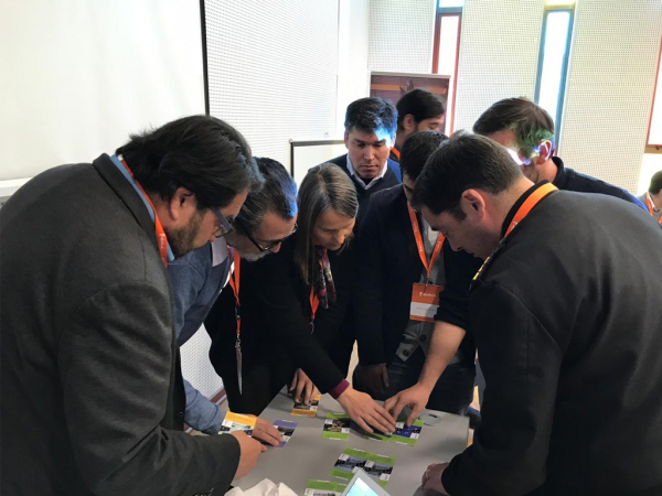 Embajada de Holanda  dict&oacute;  taller sobre puertos del  futuro en San Antonio