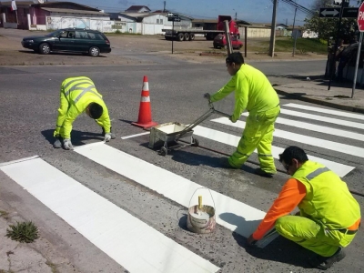 Municipalidad de San Antonio invierte $60  millones en repintar señalización