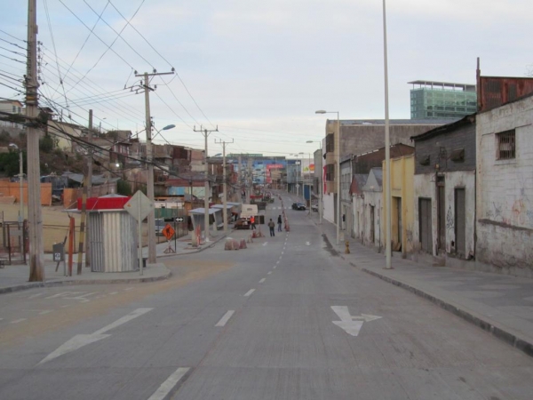 TAXIS COLECTIVOS OBLIGADOS A USAR CALLE GREGORIO MIRA