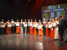 Gala de las Reinas del Carnaval de Murgas y Comparsas desbordó elegancia y encanto el Centro Cultural San Antonio