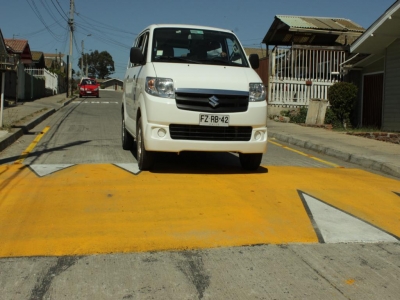 Municipio instala nuevos lomos de toro a petición de la comunidad