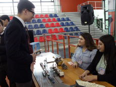 Alumnos del INCO se lucen con sus especialidades