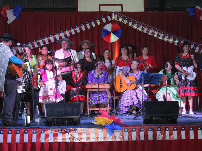 Fiesta Costumbrista llenó de alegría a sanantoninos