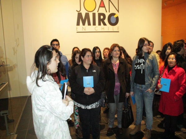 Vecinos de San Antonio participan en exposici&oacute;n del artista Joan Mir&oacute;