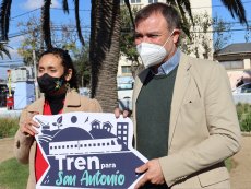 Seremi de Obras P&uacute;blicas de la Regi&oacute;n de Valpara&iacute;so destaca proyecto de tren de pasajeros para San Antonio en visita al municipio