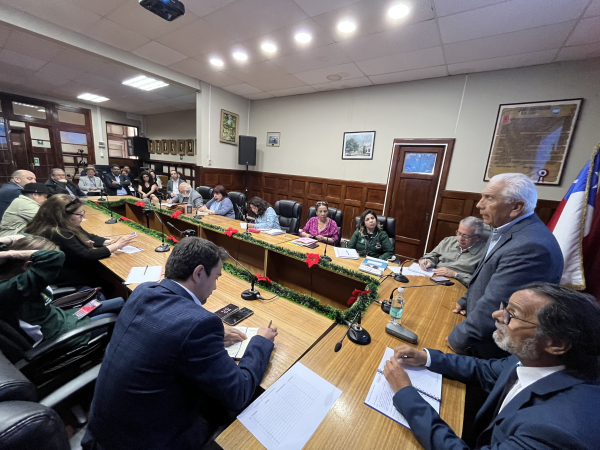 Directivos de establecimientos educacionales y de Salud se re&uacute;nen con el alcalde