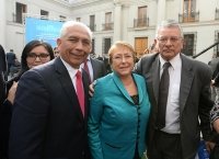 Presidenta Michelle Bachelet firmó Proyecto de Ley que modifica normas sobre dotación de funcionarios municipales