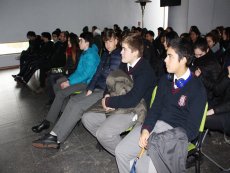 Estudiantes conocen de la cultura kawesqar a trav&eacute;s de documental