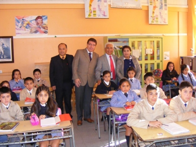 Hist&oacute;rico, ocho escuelas municipales reciben categor&iacute;a de Excelencia Acad&eacute;mica en San Antonio