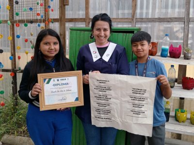 Seis establecimientos municipales revalidan nivel de Excelencia en el SNCAE 2025   