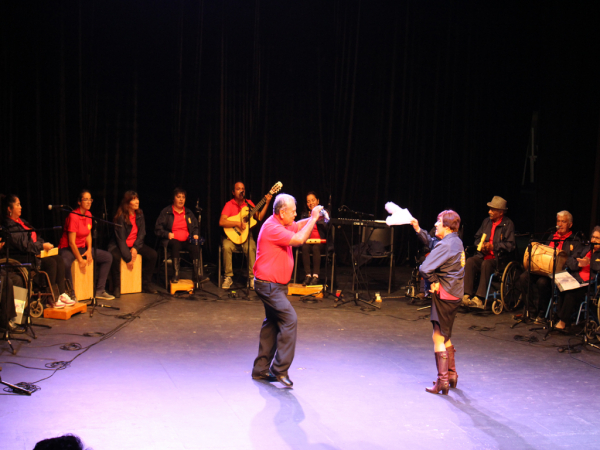 Pacientes del Centro de Rehabilitaci&oacute;n San Antonio de Padua derrochan alegr&iacute;a a trav&eacute;s de la m&uacute;sica