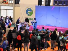 Ni&ntilde;os, ni&ntilde;as y adolescentes de la comuna disfrutaron de la llegada del Conejito.