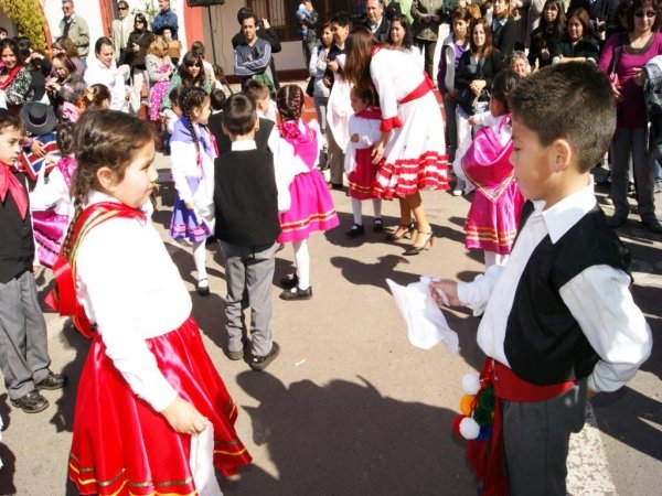  M&aacute;s de 2000 ni&ntilde;os le dieron el vamos a las actividades de Fiestas Patrias.